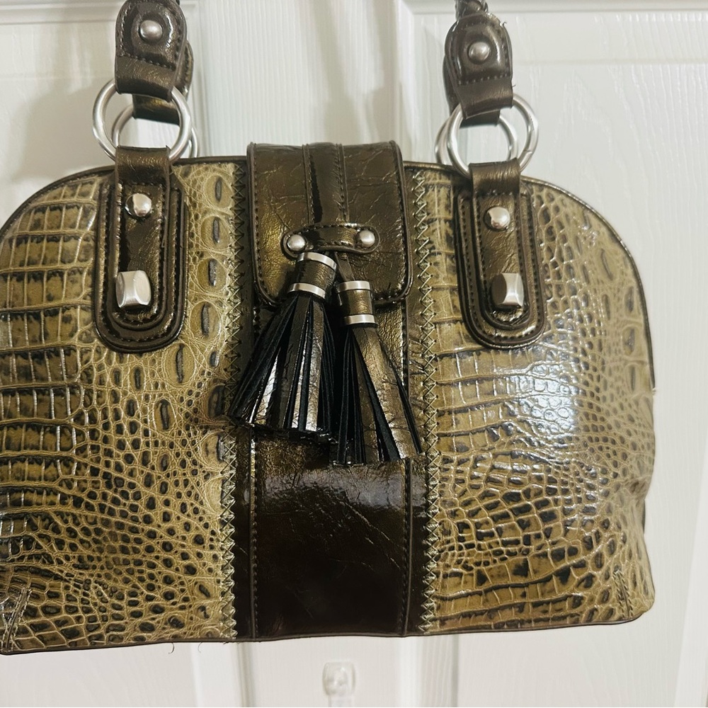 Croc-Embossed barley green Handbag, Marc Chantal